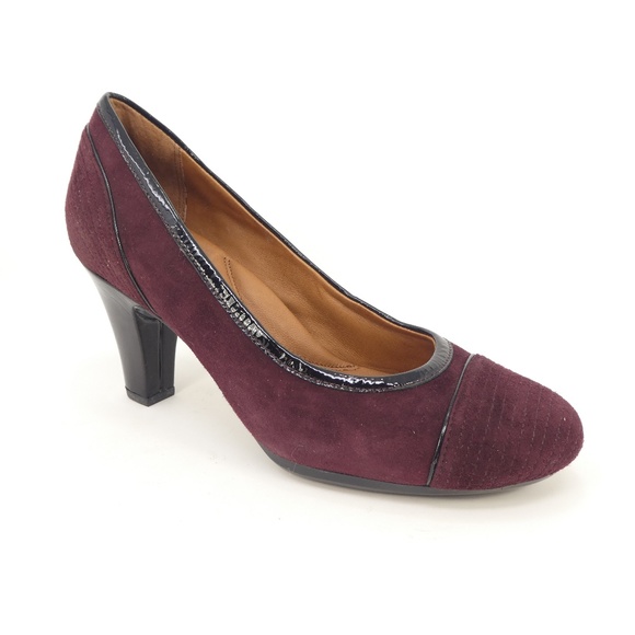 clarks burgundy pumps